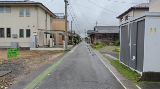 【前面道路含む現地写真】
