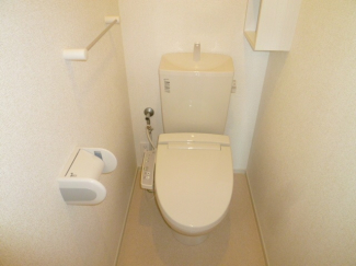 清潔感のあるトイレです