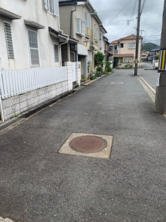 【前面道路含む現地写真】