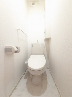 清潔感のあるトイレです