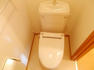 清潔感のあるトイレです