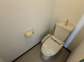 コンパクトで使いやすいトイレです