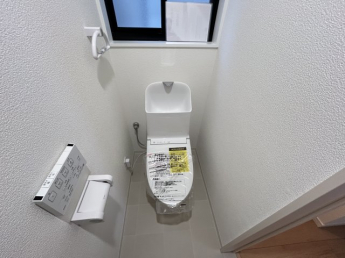 シンプルで使いやすいトイレです（２階）