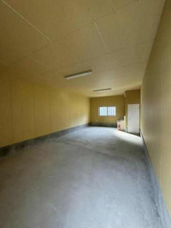 姫路市花田町一本松の倉庫の画像
