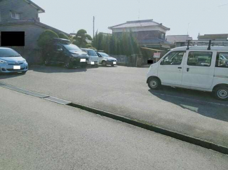 松山市久米窪田町の駐車場の画像