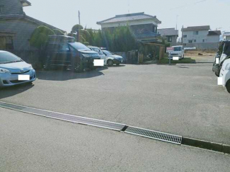 松山市久米窪田町の駐車場の画像