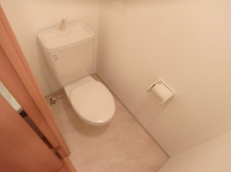 シンプルで使いやすいトイレです