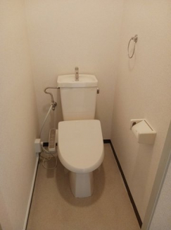 コンパクトで使いやすいトイレです