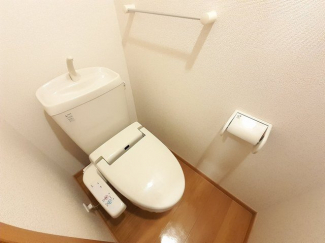 清潔感のあるトイレです