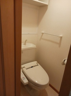 ゆったりとした空間のトイレです