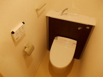 シンプルで使いやすいトイレです