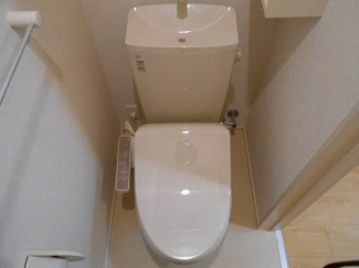 清潔感のあるトイレです