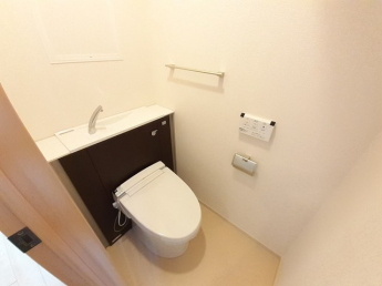 シンプルで使いやすいトイレです