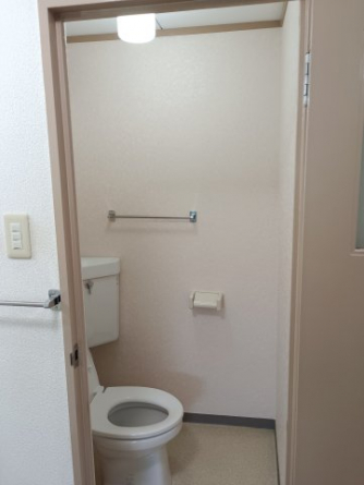 コンセント有り。洗浄便座取付けＯＫ。