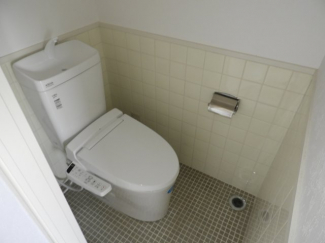 シンプルで使いやすいトイレです