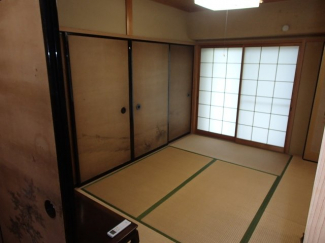 １階