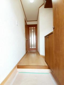 落ち着いた玄関です