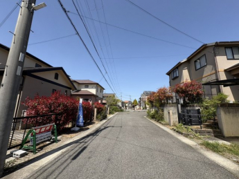【前面道路含む現地写真】