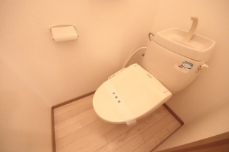 ゆったりとした空間のトイレです