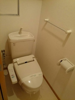 シンプルで使いやすいトイレです