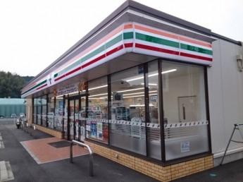 セブンイレブン大洲徳森店様まで700m