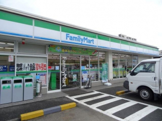 ファミリーマート高津橋店まで144m