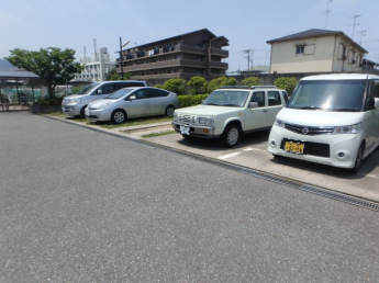 【駐車場】