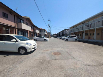 【駐車場】