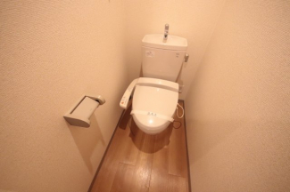 清潔感のあるトイレです