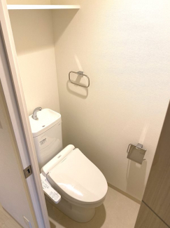 ゆったりとした空間のトイレです