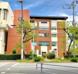 神戸市立須磨図書館まで296m