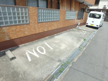 駐車場完備です