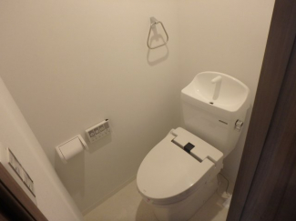 清潔感のあるトイレです