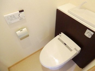 清潔感のあるトイレです