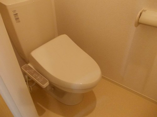 シンプルで使いやすいトイレです