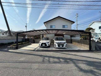 ■並列4台駐車可能■カーポート付き