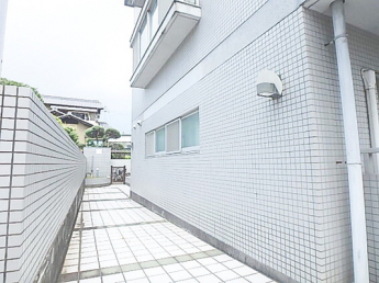 ゆとりのあるエントランスです