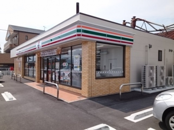 セブンイレブン西予れんげ店様まで300m