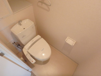 シンプルで使いやすいトイレです