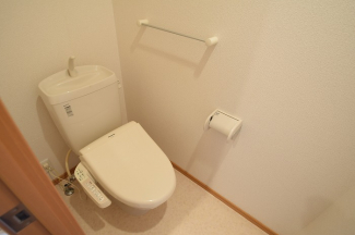 コンパクトで使いやすいトイレです