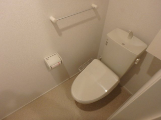 コンパクトで使いやすいトイレです