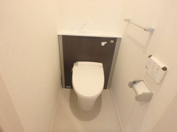 ゆったりとした空間のトイレです