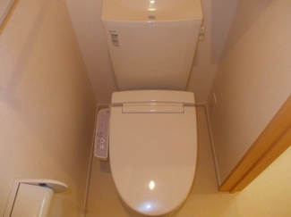 ゆったりとした空間のトイレです