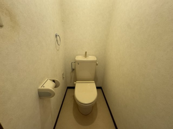 シンプルで使いやすいトイレです