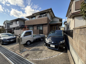 【前面道路含む現地写真】