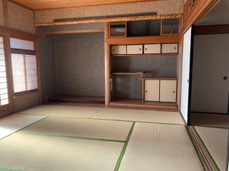 中寺の2階建の家の画像