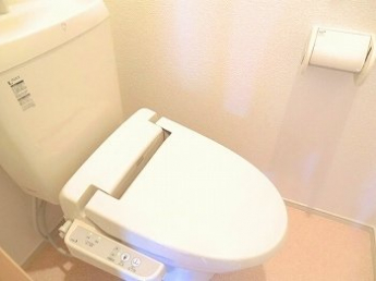 シンプルで使いやすいトイレです