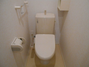 ゆったりとした空間のトイレです