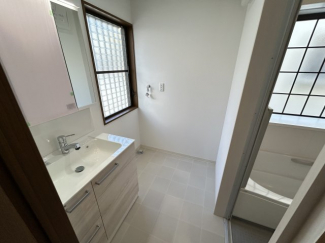 独立洗面化粧台付き