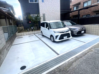 【駐車場】